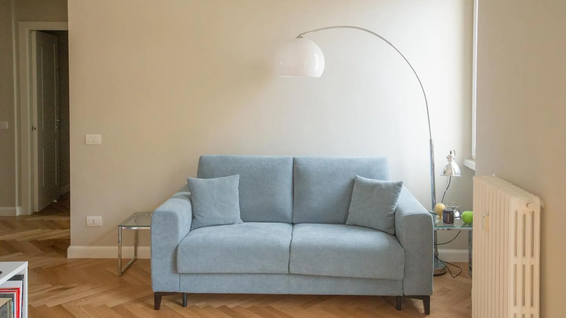 Beautiful Apartment In Милан
